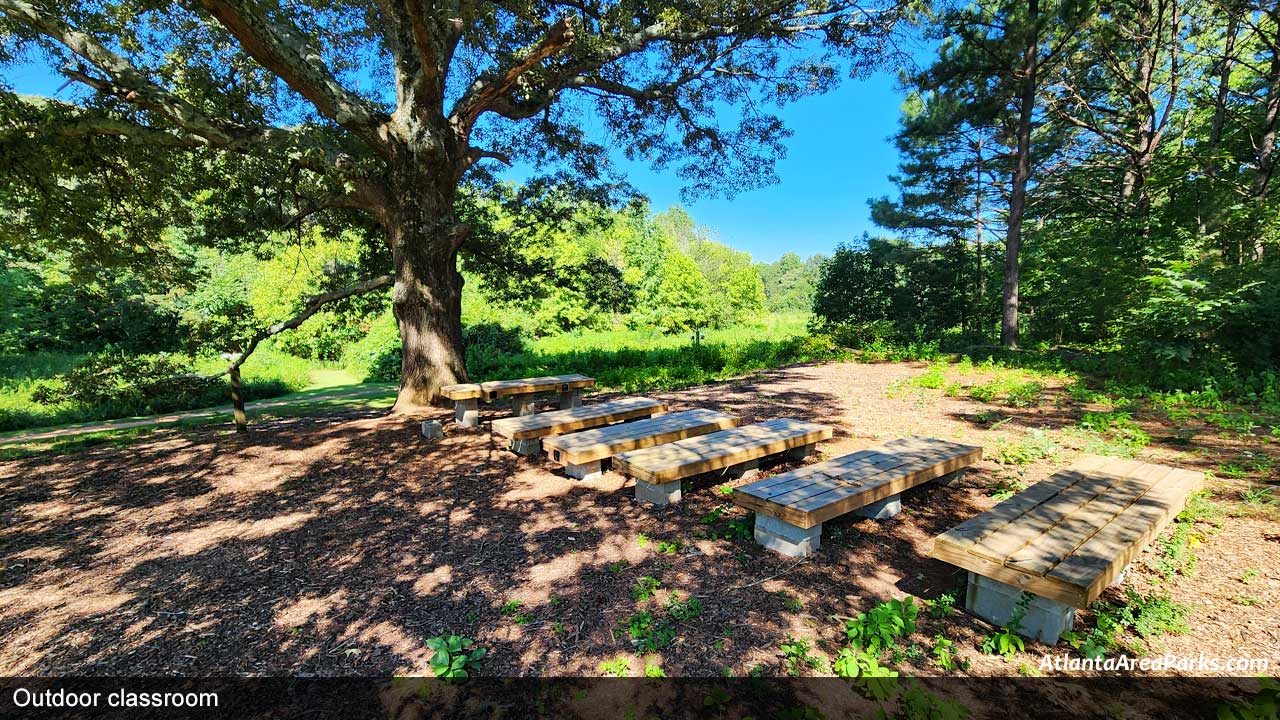 Outdoor-classroom