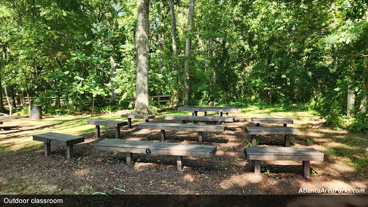 Outdoor-classroom